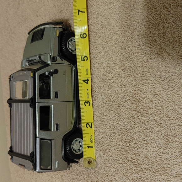 ⚫ Maisto Hummer - Picture 3 of 9